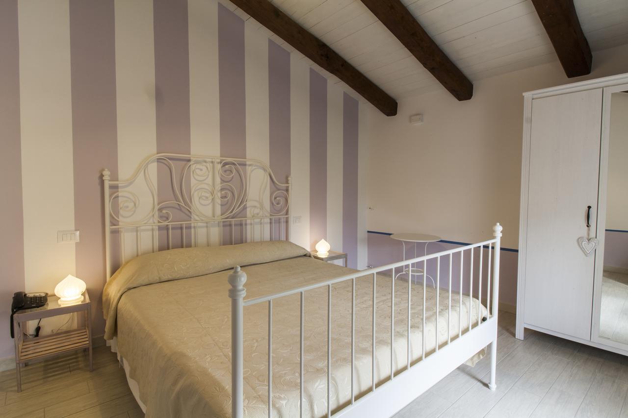 モンテ・サン・ビアージョ Aia Antica Bed & Breakfast エクステリア 写真